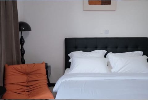Room thumbnail 1
