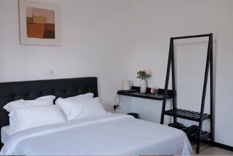 Room thumbnail 1
