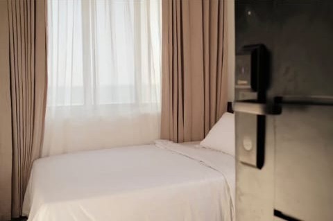 Room thumbnail 1